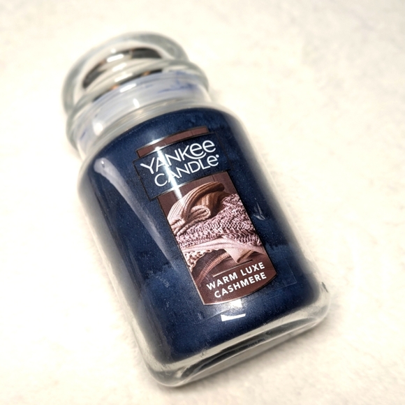 Brand New Yankee Candle - Large Jar - Warm Luxe Cashmere - Picture 1 of 5